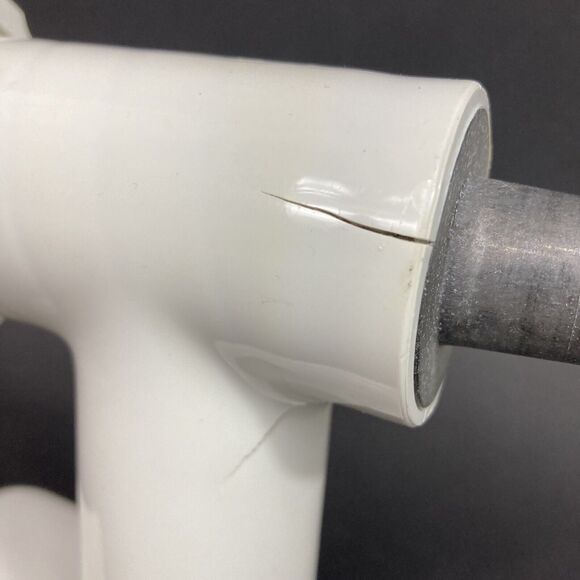 Kitchenaid Meat Grinder Attachment SNFGA-White- 1 Blade-No Extra Pieces-Cracked - Picture 6 of 8